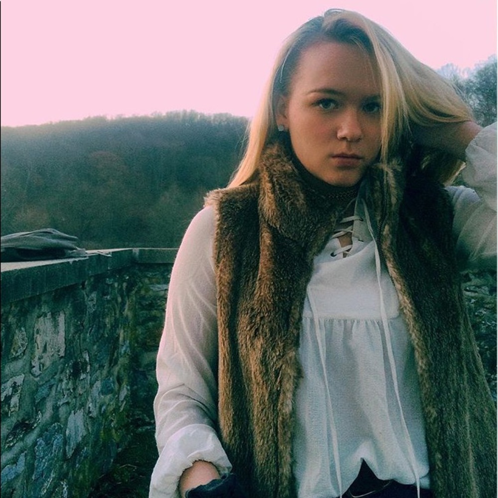 Meet your Posher, Anna